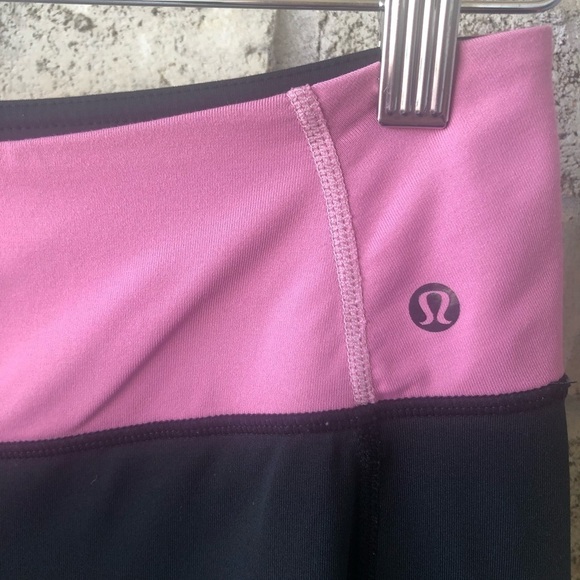 LULULEMON Ruched Straight-Leg Crop - Picture 3 of 5
